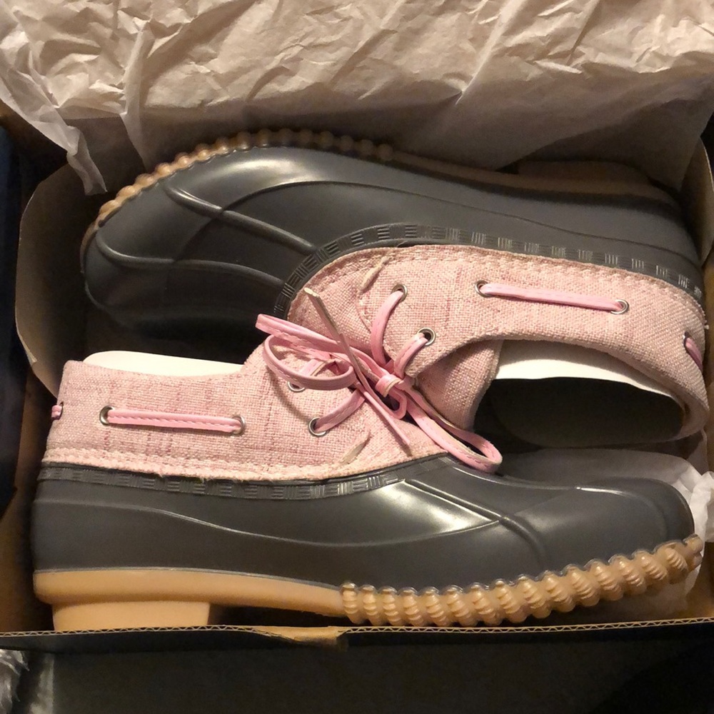 Megellan duck boots
